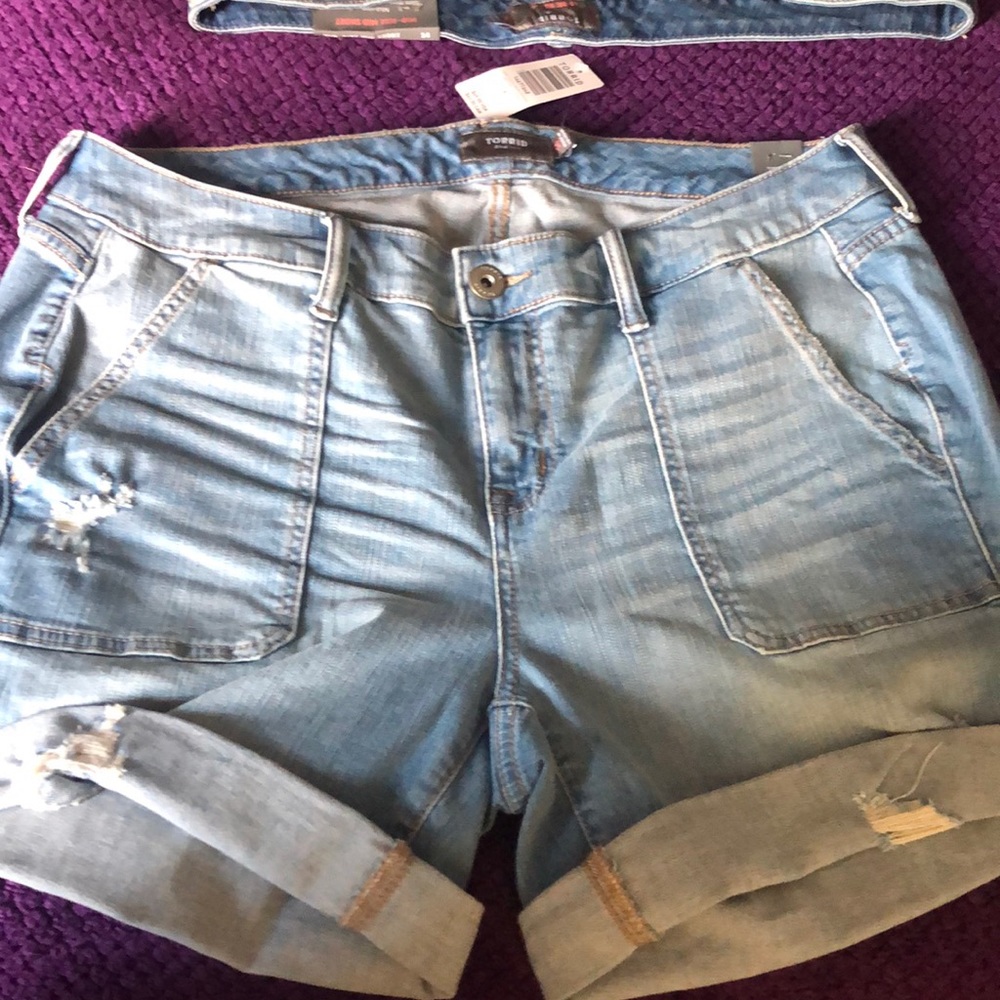 TORRID size 14 women jean shorts